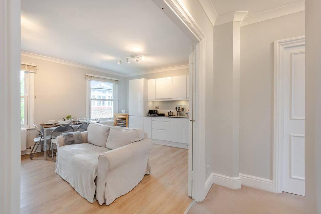 Cosy 2 Bed In Kensington Olympia Apartment London Exterior photo